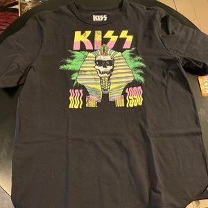 KISS “In The Shade Tour” Graphic T-Shirt Brand New w/ Tags Sz: S/M